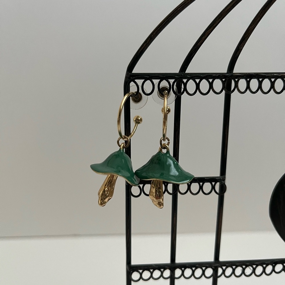 Green and gold mushroom earrings - Picture 2 of 2